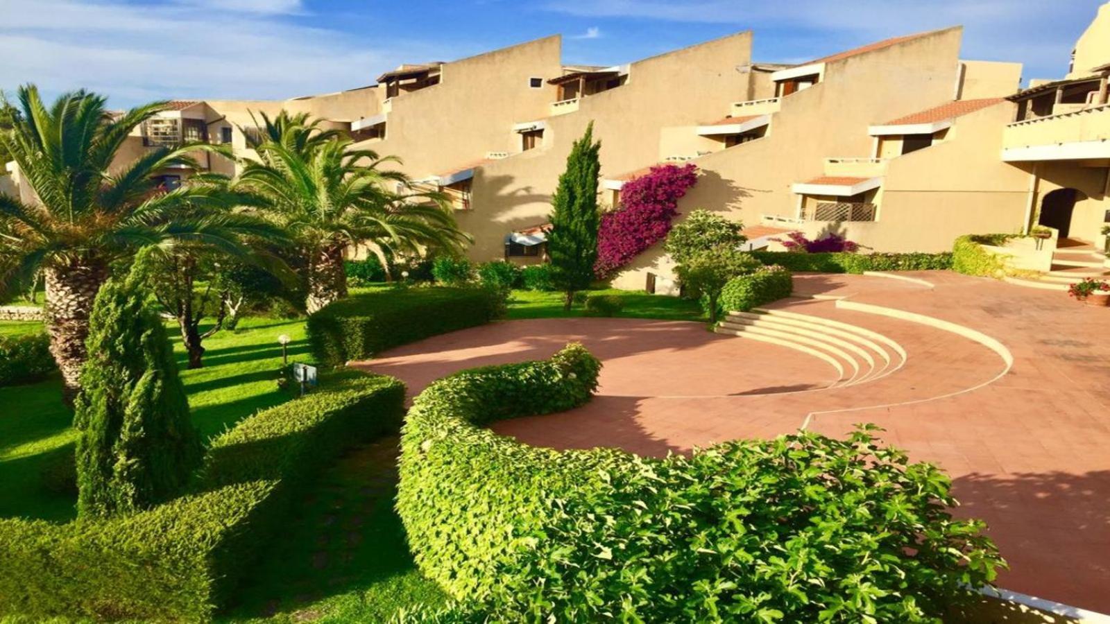 Casa Vacanze L'Aquilone - Casa Sulla Spiaggia - Baia Di Porto Rafael بالاو المظهر الخارجي الصورة